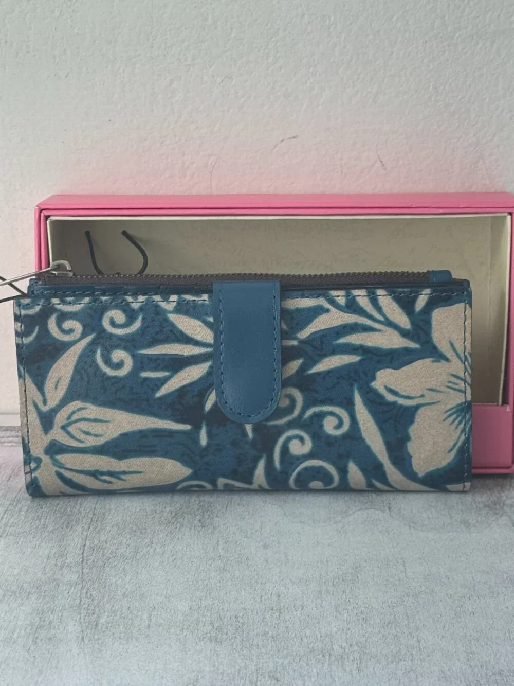 PATRICIA NASH Nazari Greek Floral Leather Bi- Fold Continental Blue Wallet